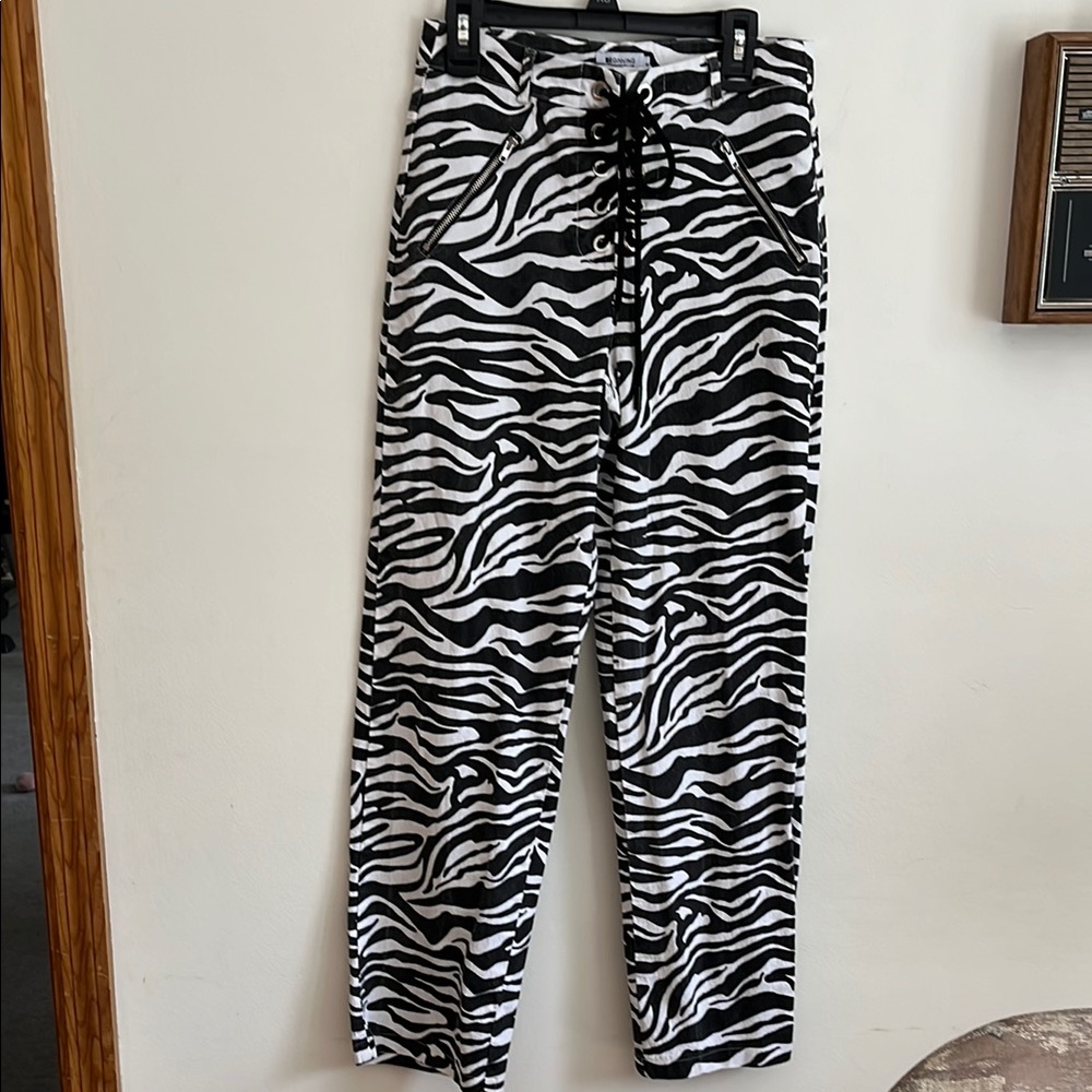 Beginning Boutique Monochrome Zebra Pattern Pants